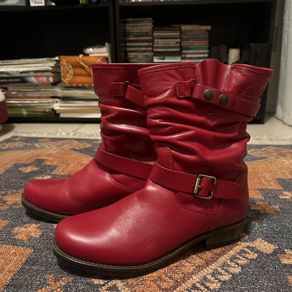 New Eric Michael red Laguna boots